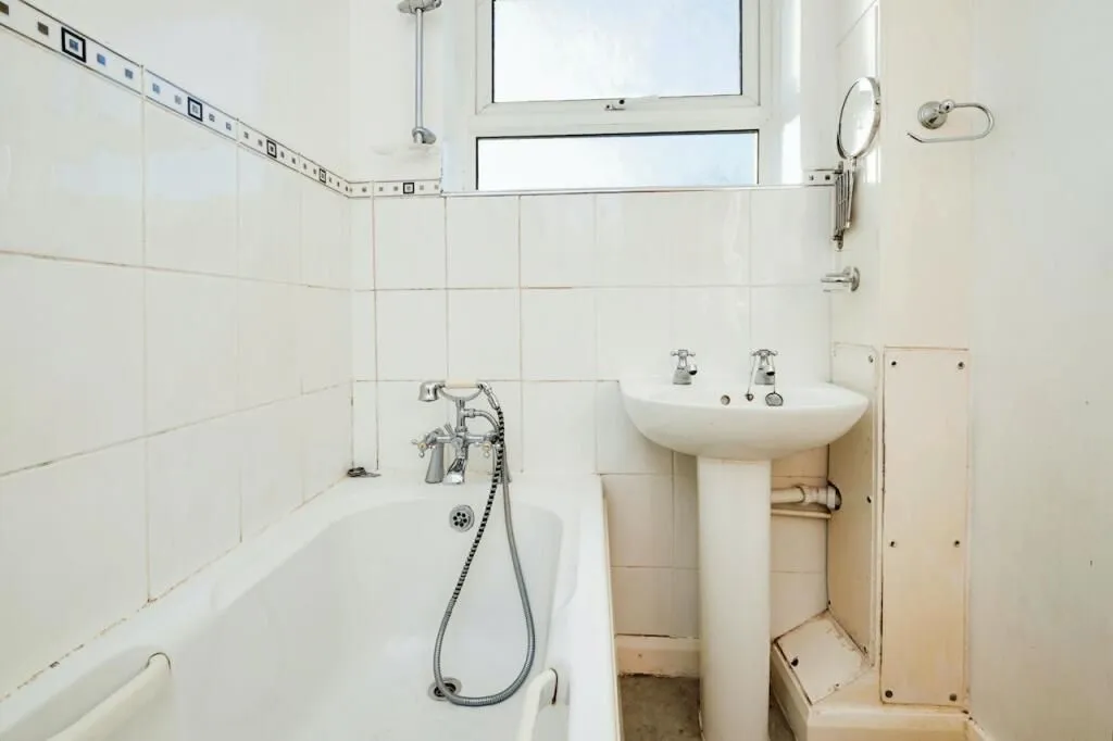 Birmingham, West Midlands, B24 0TN - Online Auctions