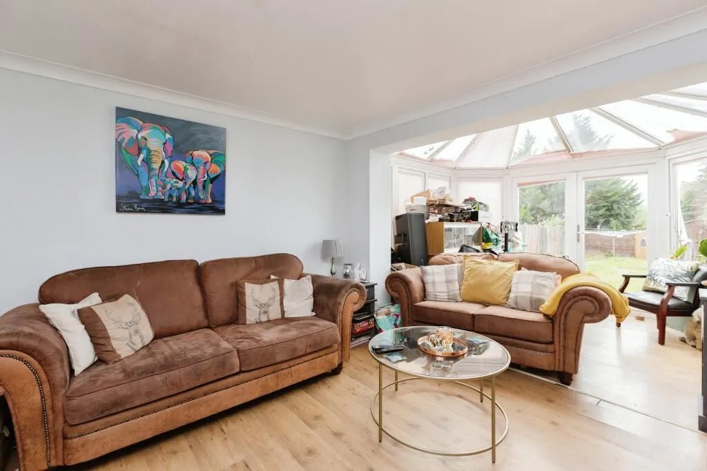 Milton keynes, Buckinghamshire, MK19 7BL - Online Auctions