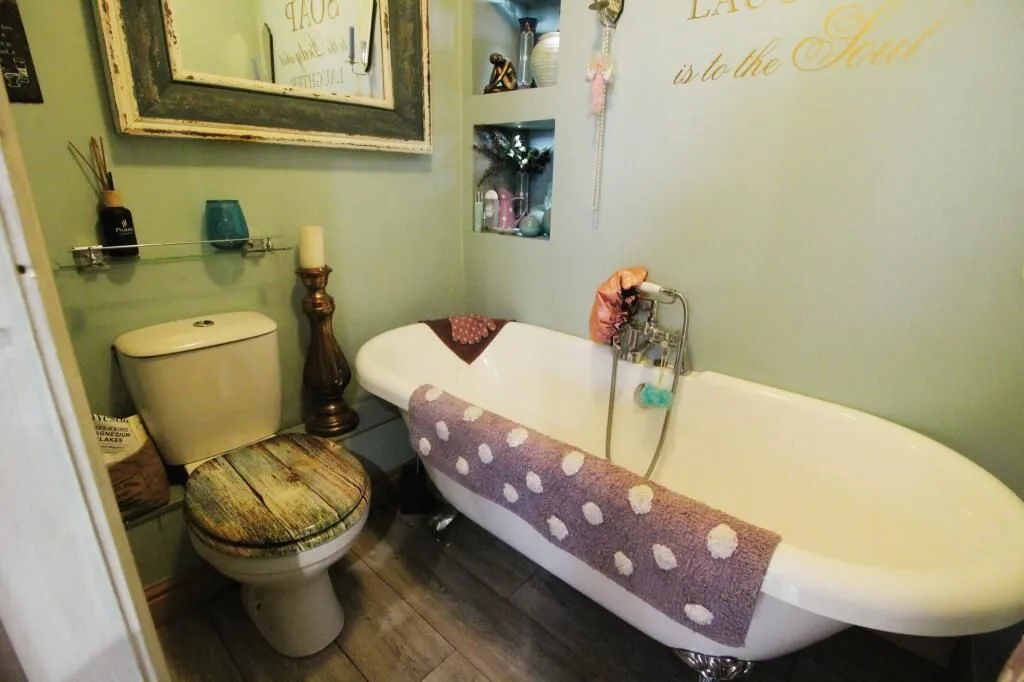 Bromsgrove, Worcestershire, B60 1AG - Online Properties
