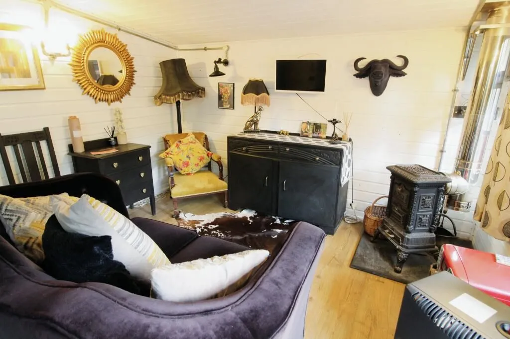 Bromsgrove, Worcestershire, B60 1AG - Online Properties