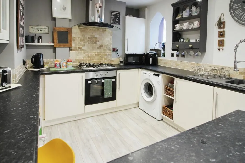 Bromsgrove, Worcestershire, B60 1AG - Online Properties