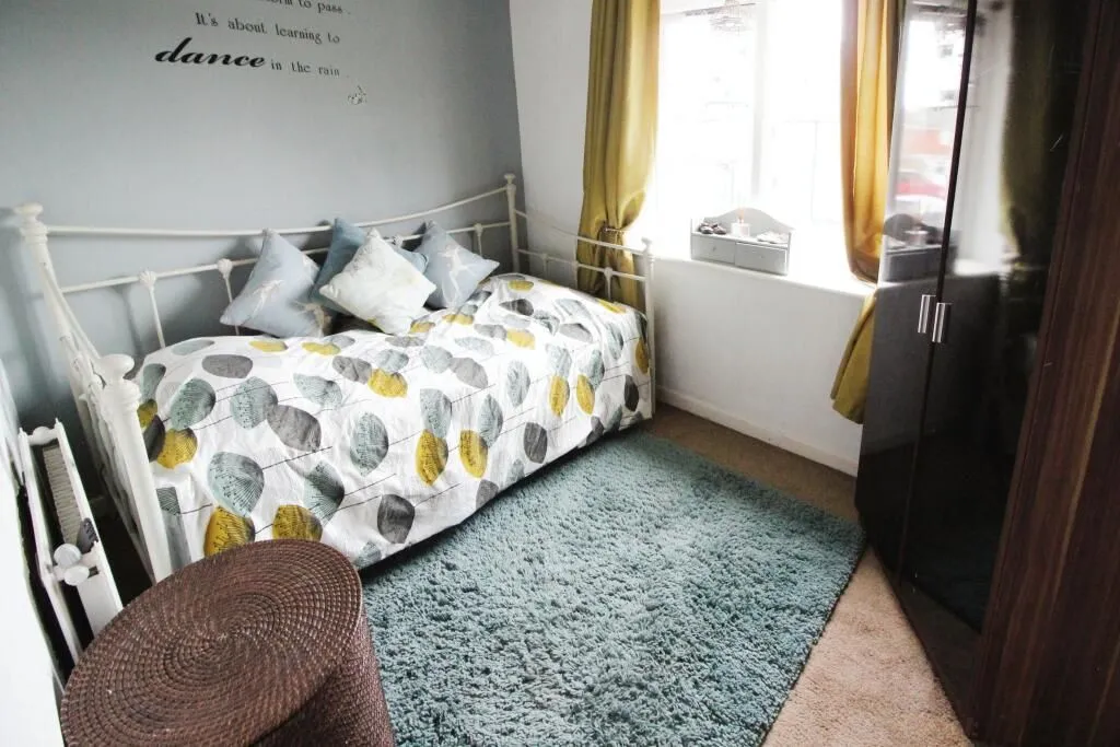 Bromsgrove, Worcestershire, B60 1AG - Online Properties