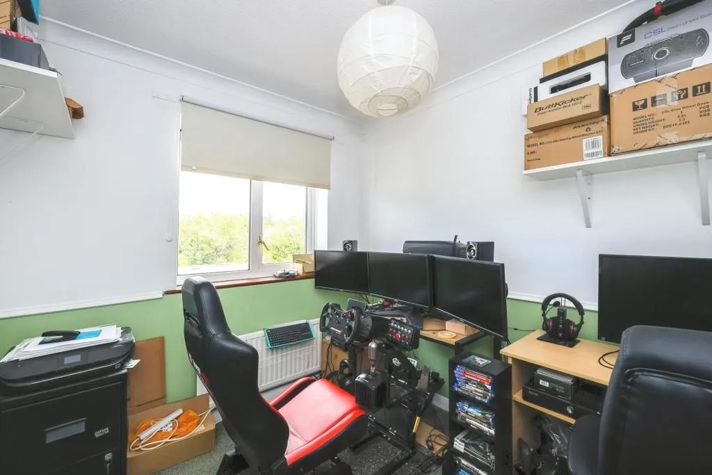 Hinton House, Jubilee Road, WATERLOOVILLE, Hampshire, PO7 7QX - Online Auctions