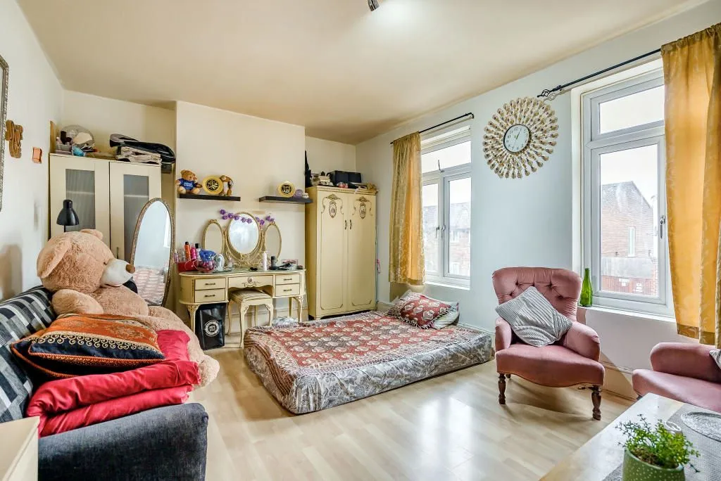 London, Newham, E13 9JE - Online Properties