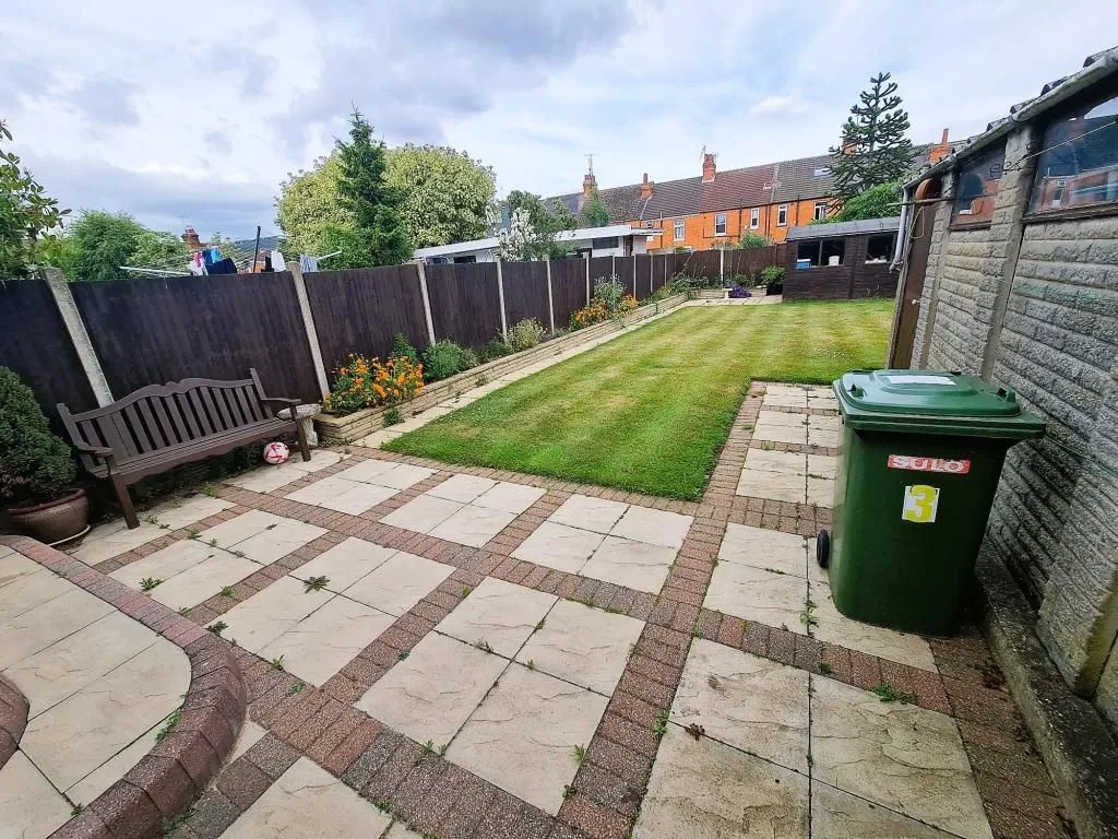 Bletchley, Milton Keynes, Buckinghamshire, MK2 2LT - Online Properties