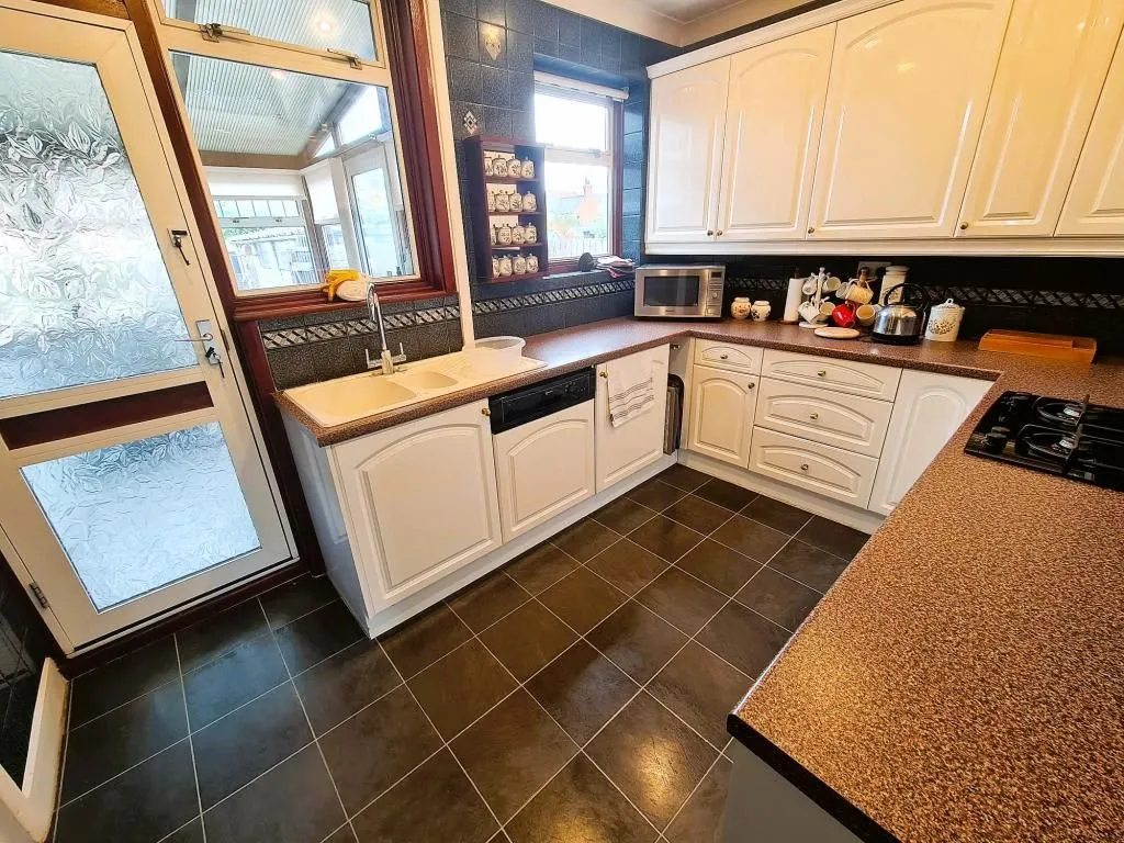 Bletchley, Milton Keynes, Buckinghamshire, MK2 2LT - Online Properties