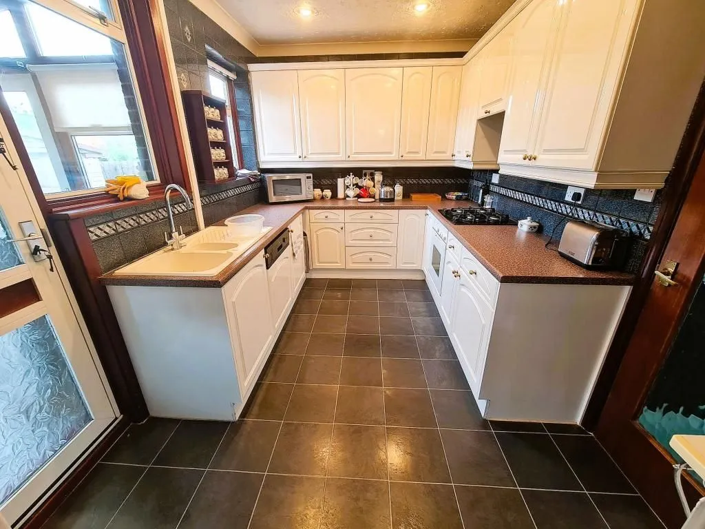 Bletchley, Milton Keynes, Buckinghamshire, MK2 2LT - Online Properties