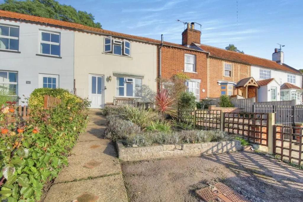 Reedham, Norwich, Norfolk, NR13 3TE - Online Properties