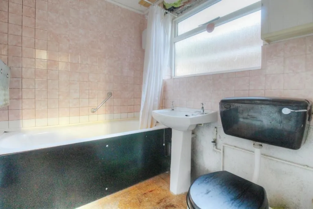 Reedham, Norwich, Norfolk, NR13 3TE - Online Properties