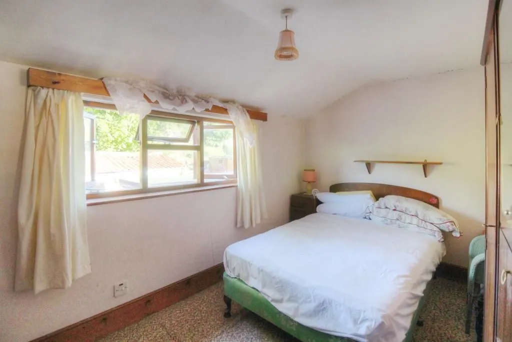 Reedham, Norwich, Norfolk, NR13 3TE - Online Properties