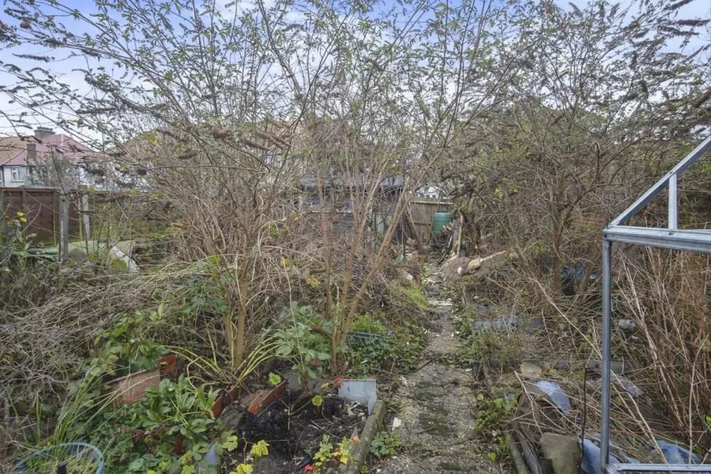 Worthing, West Sussex, BN11 2PH - Online Auctions