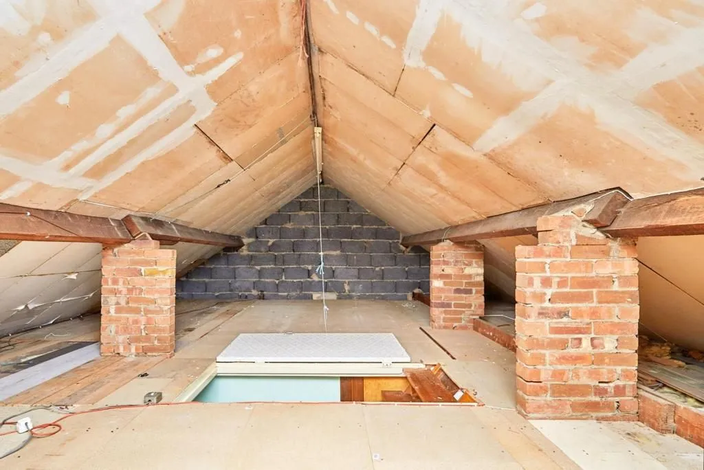 BELPER, Derbyshire, DE56 1EG - Online Auctions