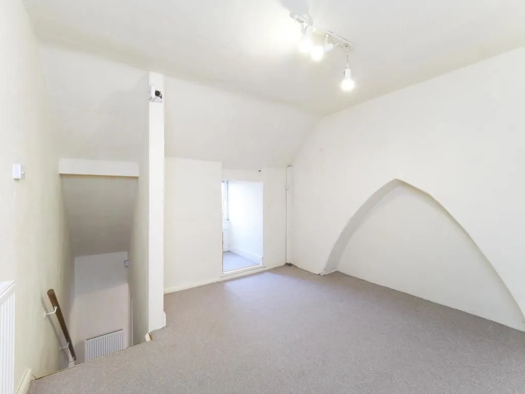 Kegworth, Derby, Derbyshire, DE74 2DH - Online Auctions