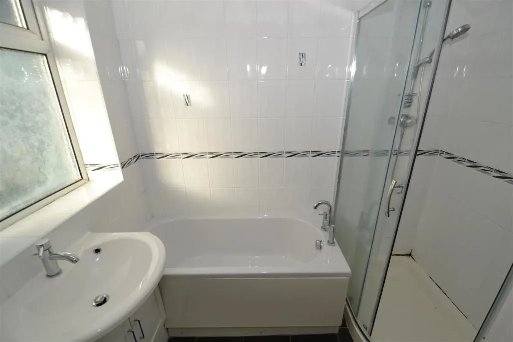 Wilsden, BRADFORD, West Yorkshire, BD15 0LX - Online Auctions
