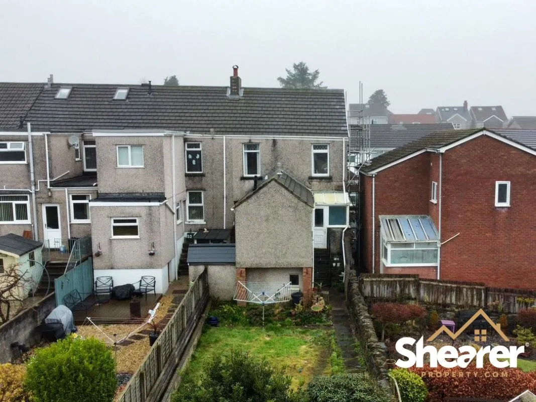 Morriston, Swansea, West Glamorgan, SA6 6HH - Online Auctions