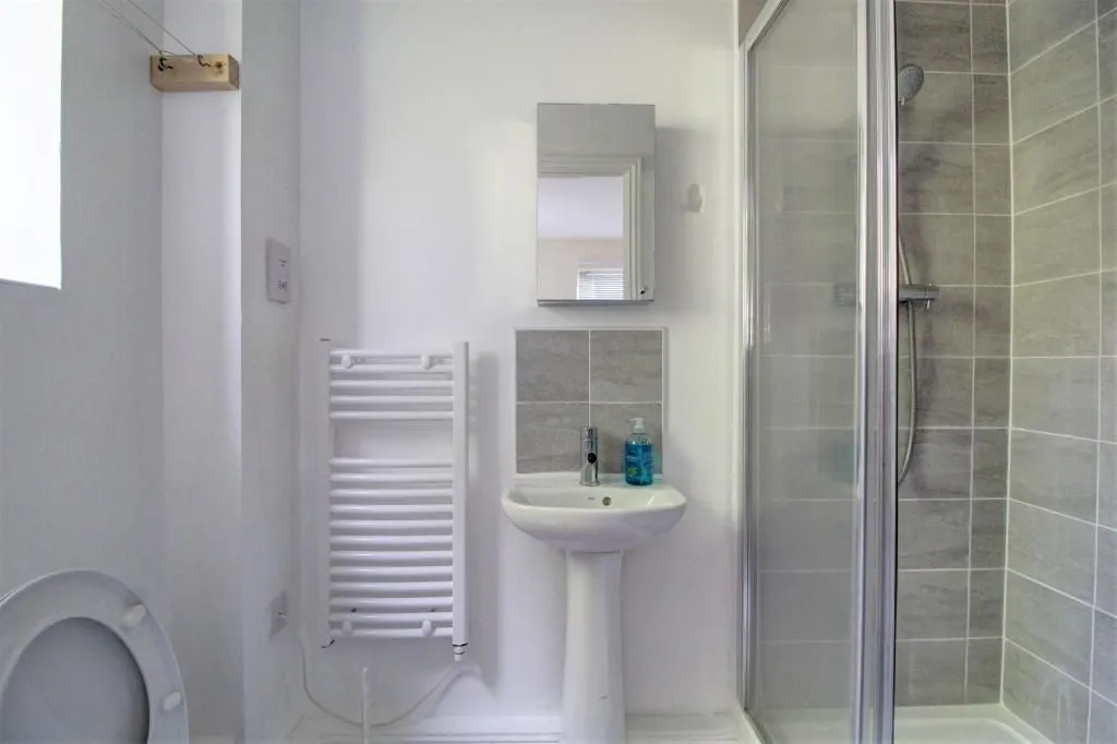 Aylesbury, Buckinghamshire, HP19 8JN - Online Properties