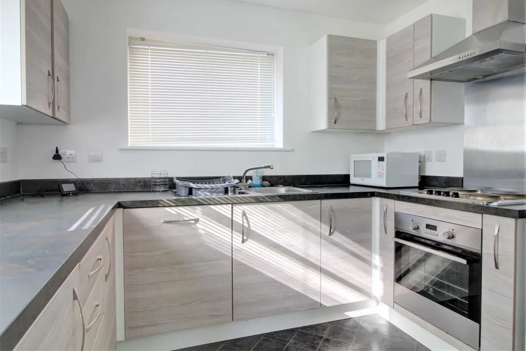 Aylesbury, Buckinghamshire, HP19 8JN - Online Properties