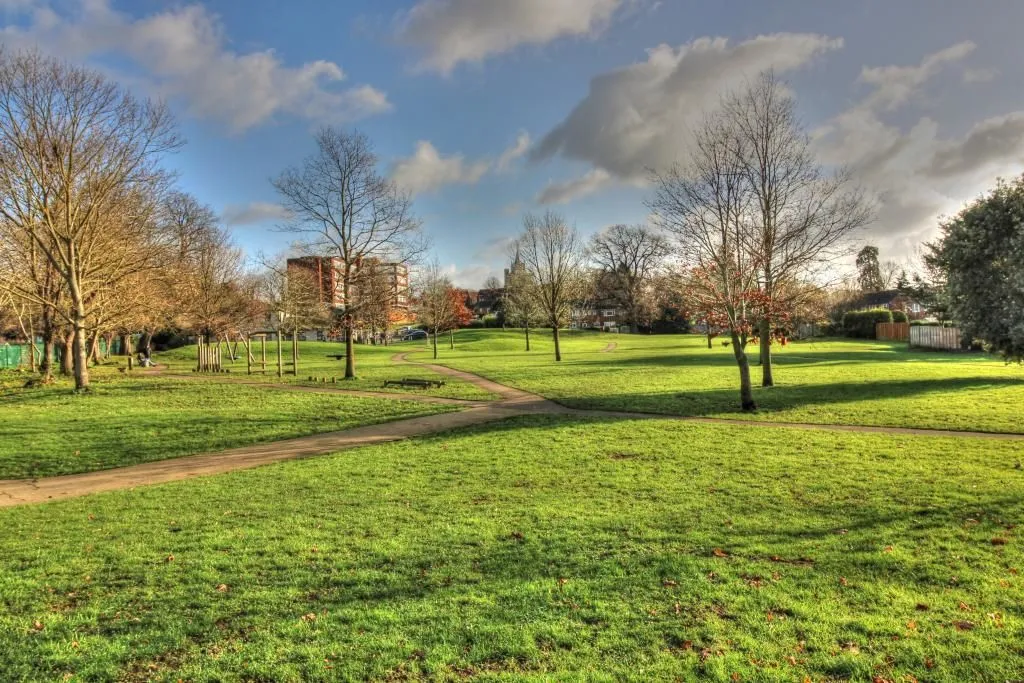 Aylesbury, Buckinghamshire, HP19 8JN - Online Properties