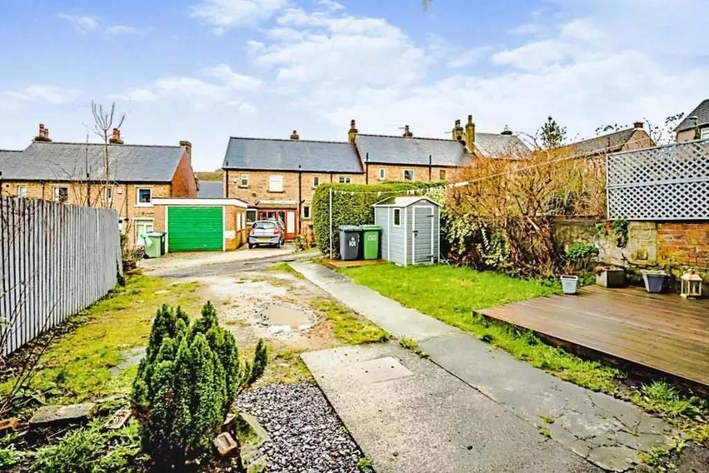 Cowlersley Lane, Huddersfield, West Yorkshire, HD4 5UE - Online Auctions