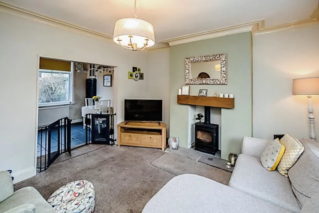 Cowlersley Lane, Huddersfield, West Yorkshire, HD4 5UE - Online Auctions