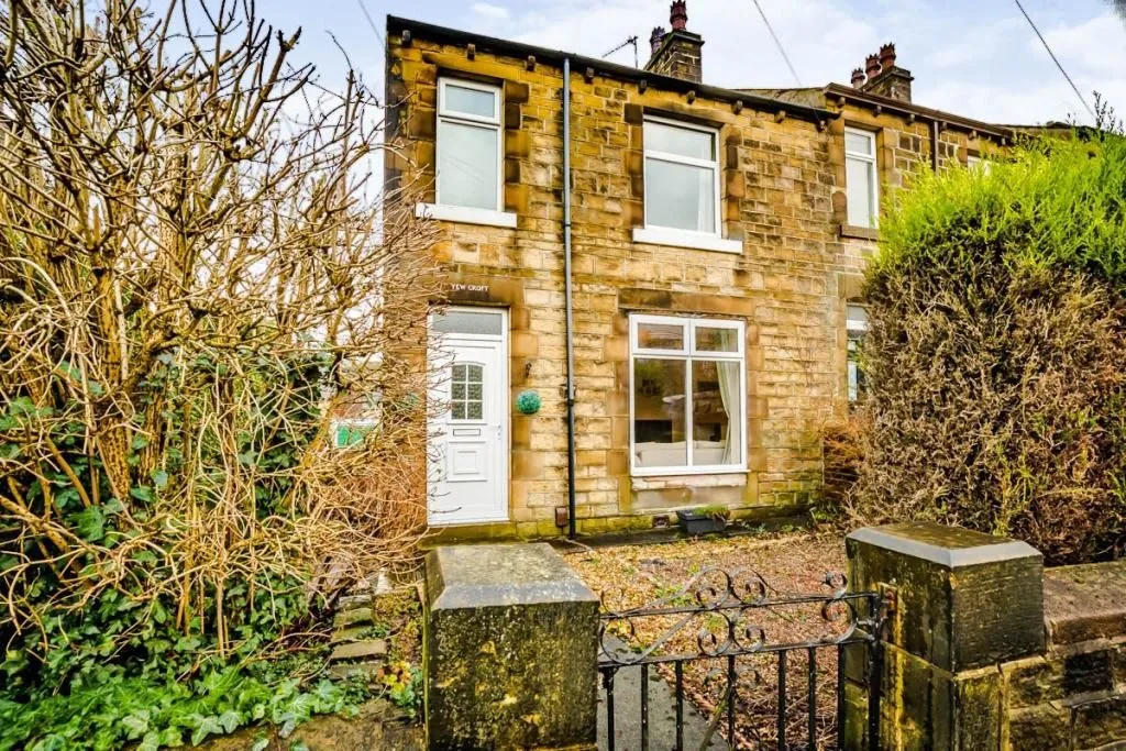 Cowlersley Lane, Huddersfield, West Yorkshire, HD4 5UE - Online Auctions