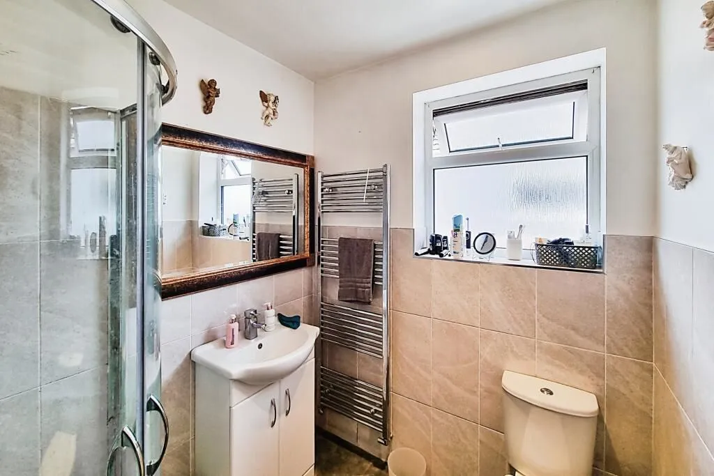 Sompting, Lancing, West Sussex, BN15 0LP - Online Auctions