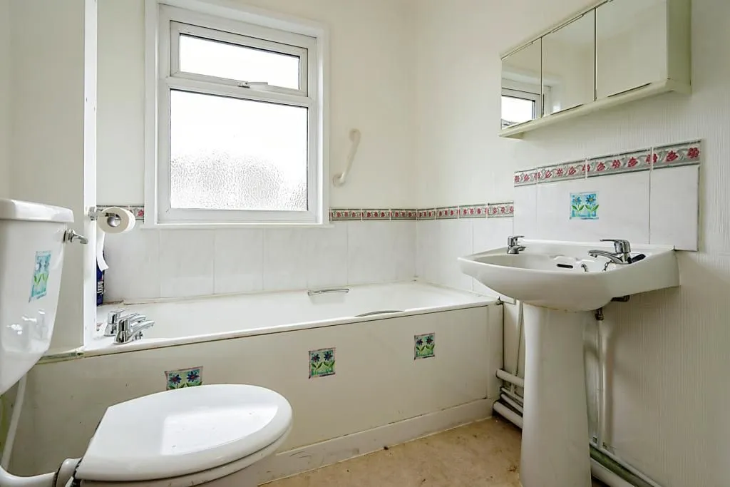 Murdishaw, Runcorn, Cheshire, WA7 6DQ - Online Auctions