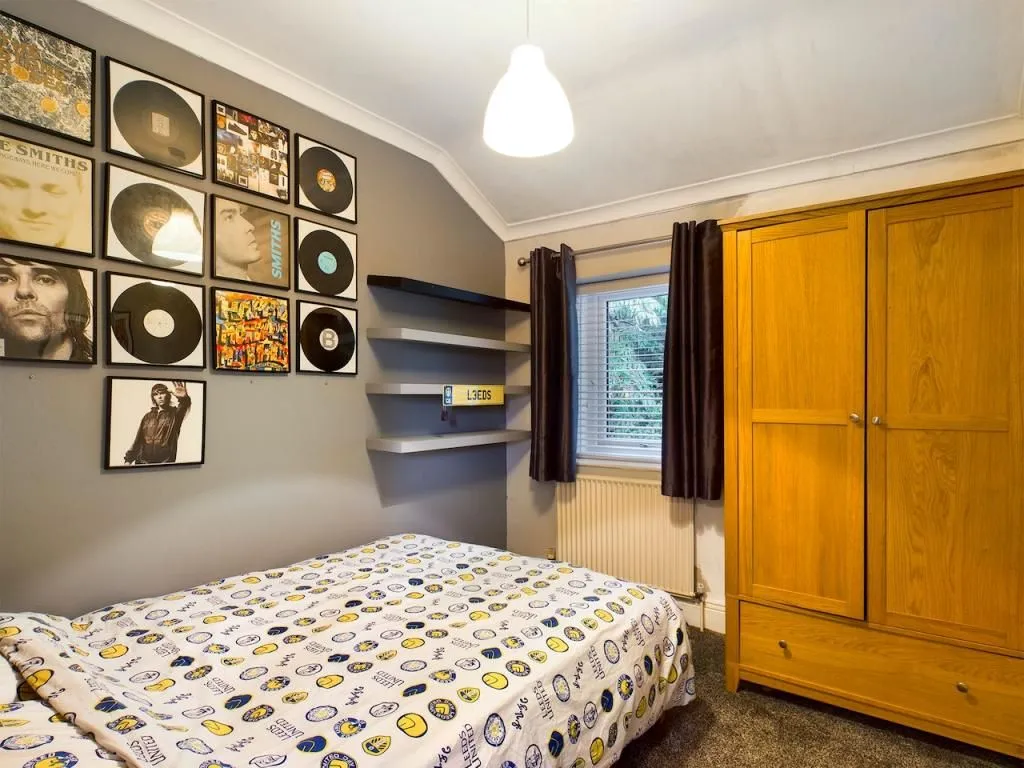 Pudsey, West Yorkshire, LS28 7NT - Online Auctions