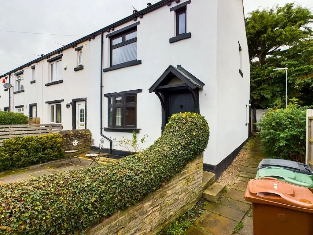 Pudsey, West Yorkshire, LS28 7NT - Online Auctions
