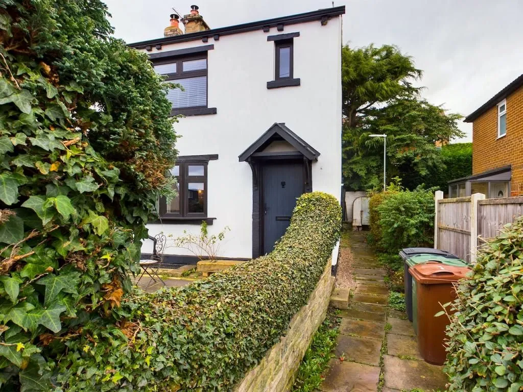 Pudsey, West Yorkshire, LS28 7NT - Online Auctions