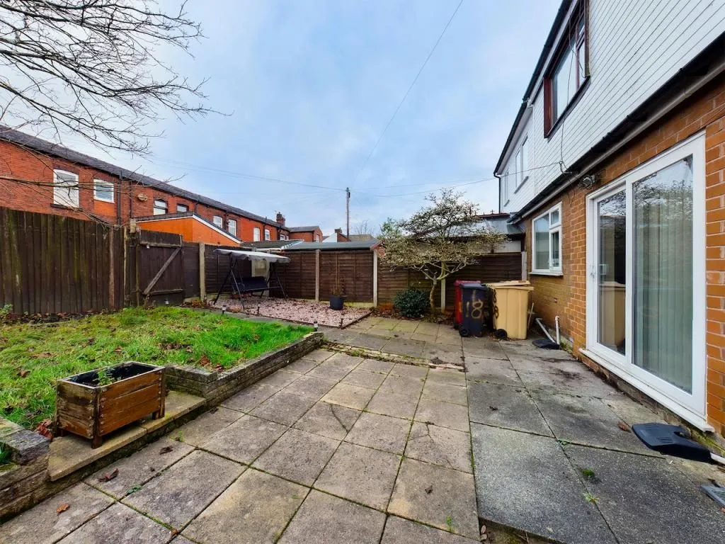 Bolton, Lancashire, BL1 4RT - Online Auctions