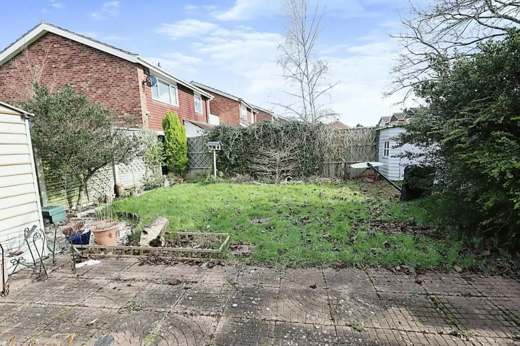 Stourport-on-Severn, Worcestershire, DY13 8TQ - Online Auctions