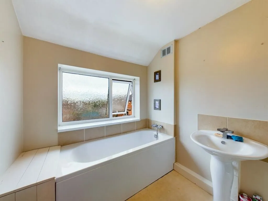 Birmingham, West Midlands, B43 7PX - Online Auctions