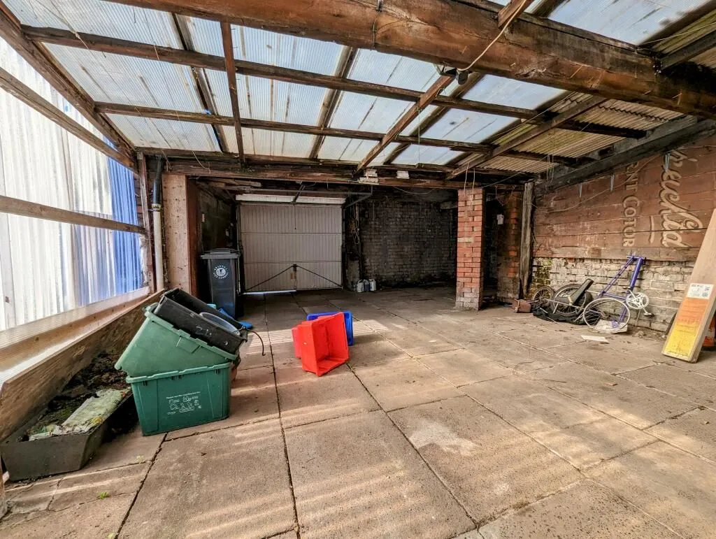 Bristol, Avon, BS2 9YU - Online Properties