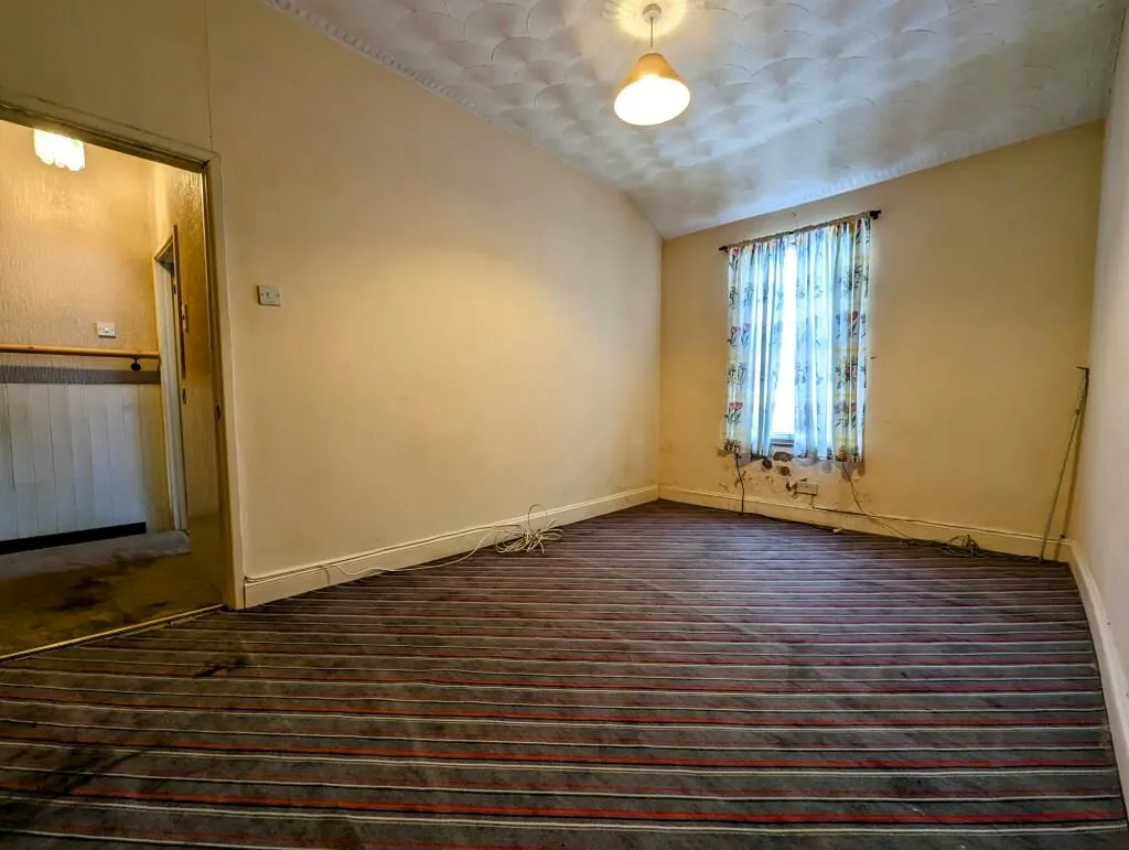 Bristol, Avon, BS2 9YU - Online Properties