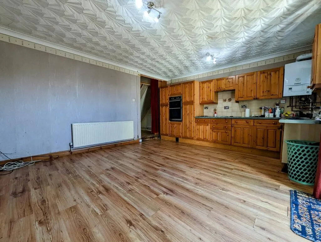 Bristol, Avon, BS2 9YU - Online Properties