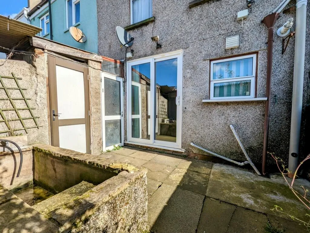 Bristol, Avon, BS2 9YU - Online Properties