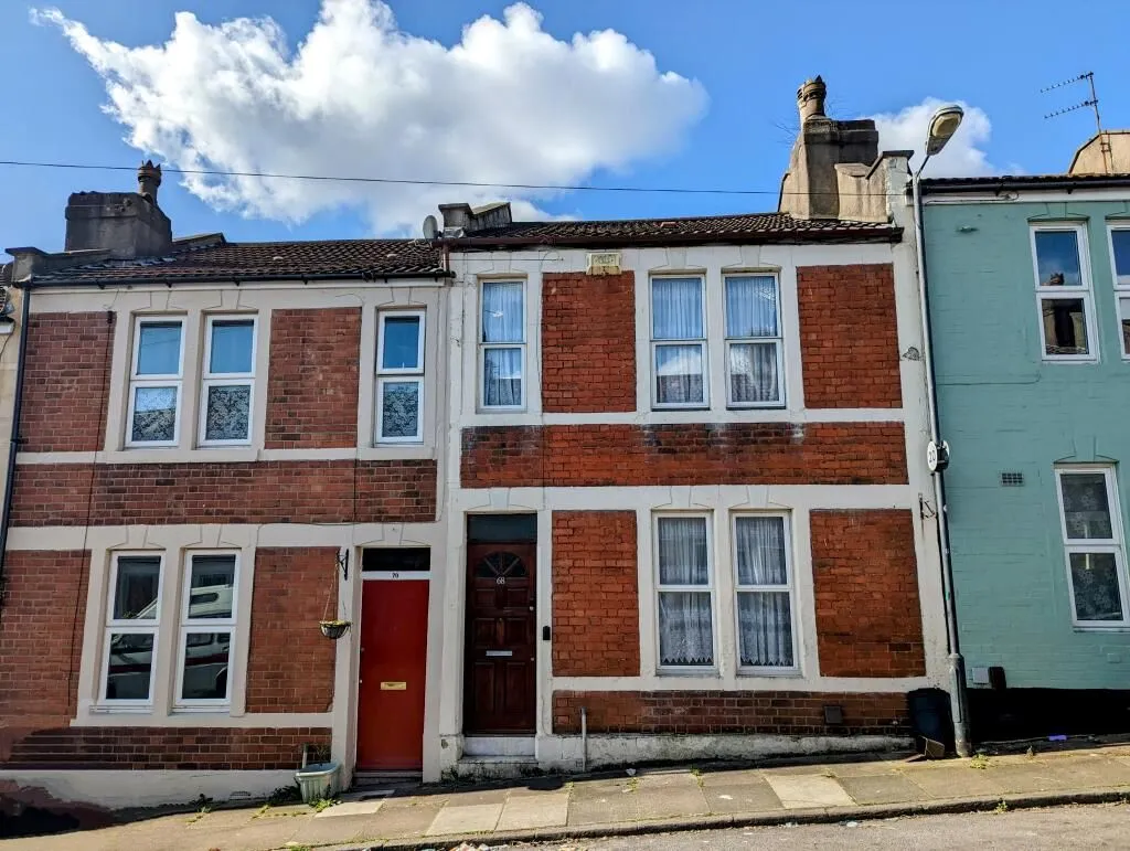 Bristol, Avon, BS2 9YU - Online Properties