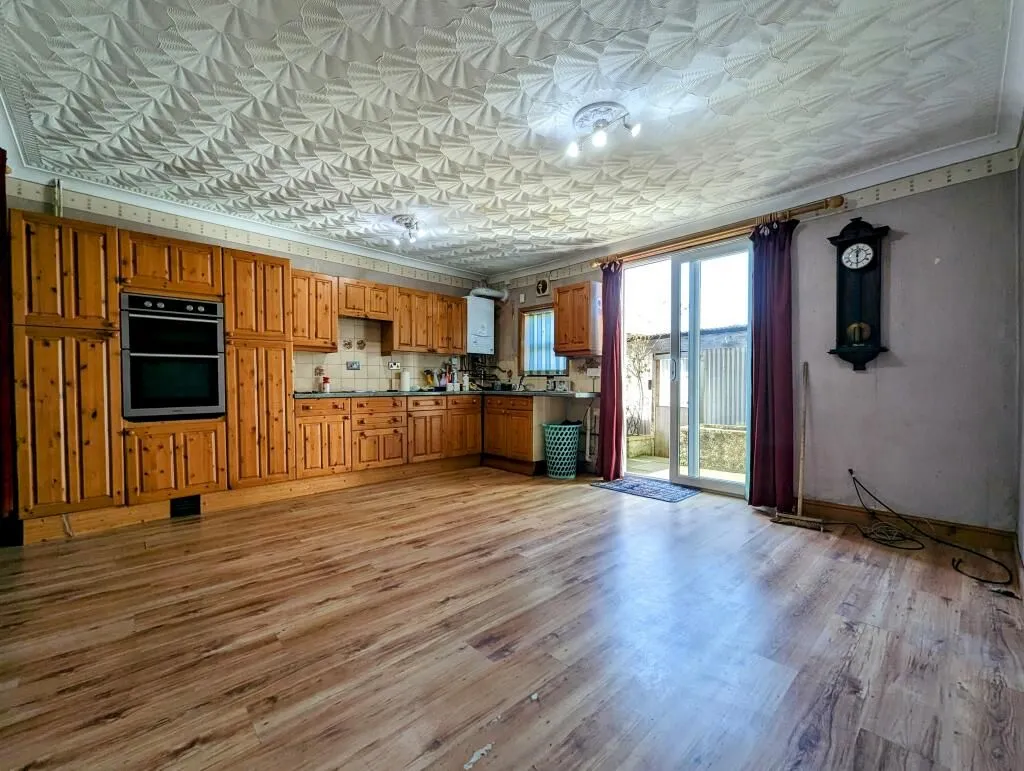 Bristol, Avon, BS2 9YU - Online Properties