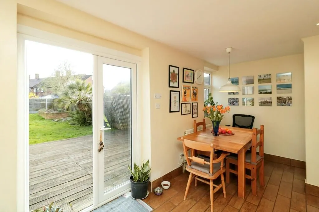 Loughton, Essex, IG10 2EU - Online Auctions