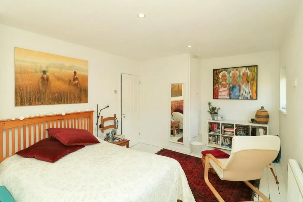 Loughton, Essex, IG10 2EU - Online Auctions