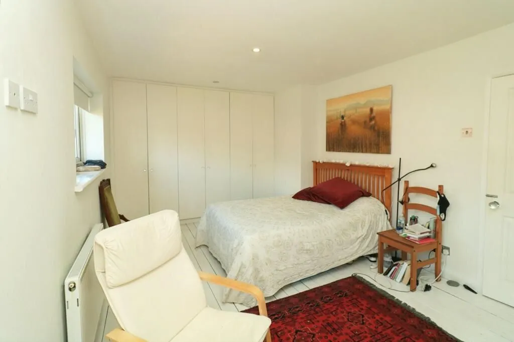 Loughton, Essex, IG10 2EU - Online Auctions