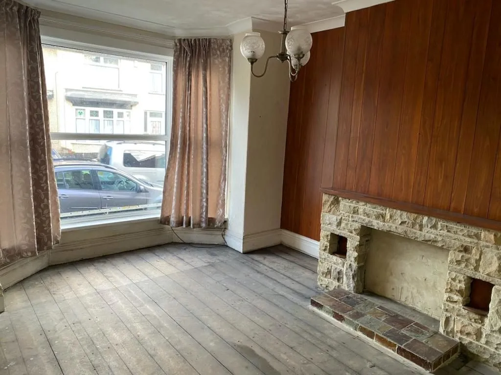 Sheffield, South Yorkshire, S6 1WL - Online Auctions