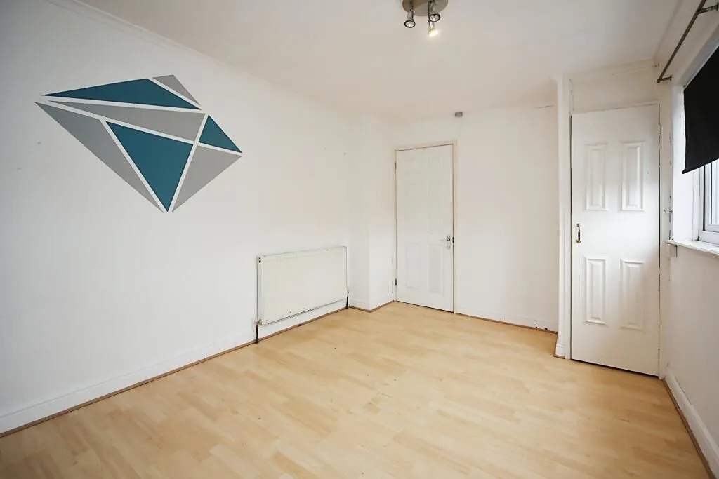 Catshill, Bromsgrove, Worcestershire, B61 0NF - Online Auctions