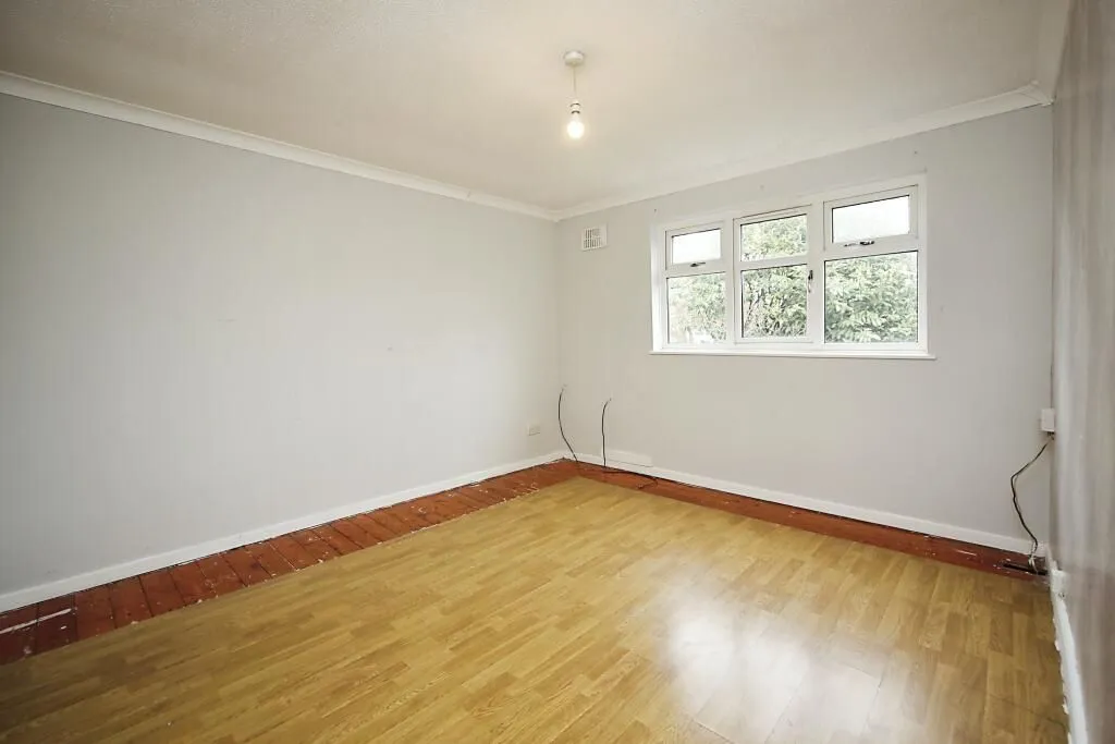 Catshill, Bromsgrove, Worcestershire, B61 0NF - Online Auctions