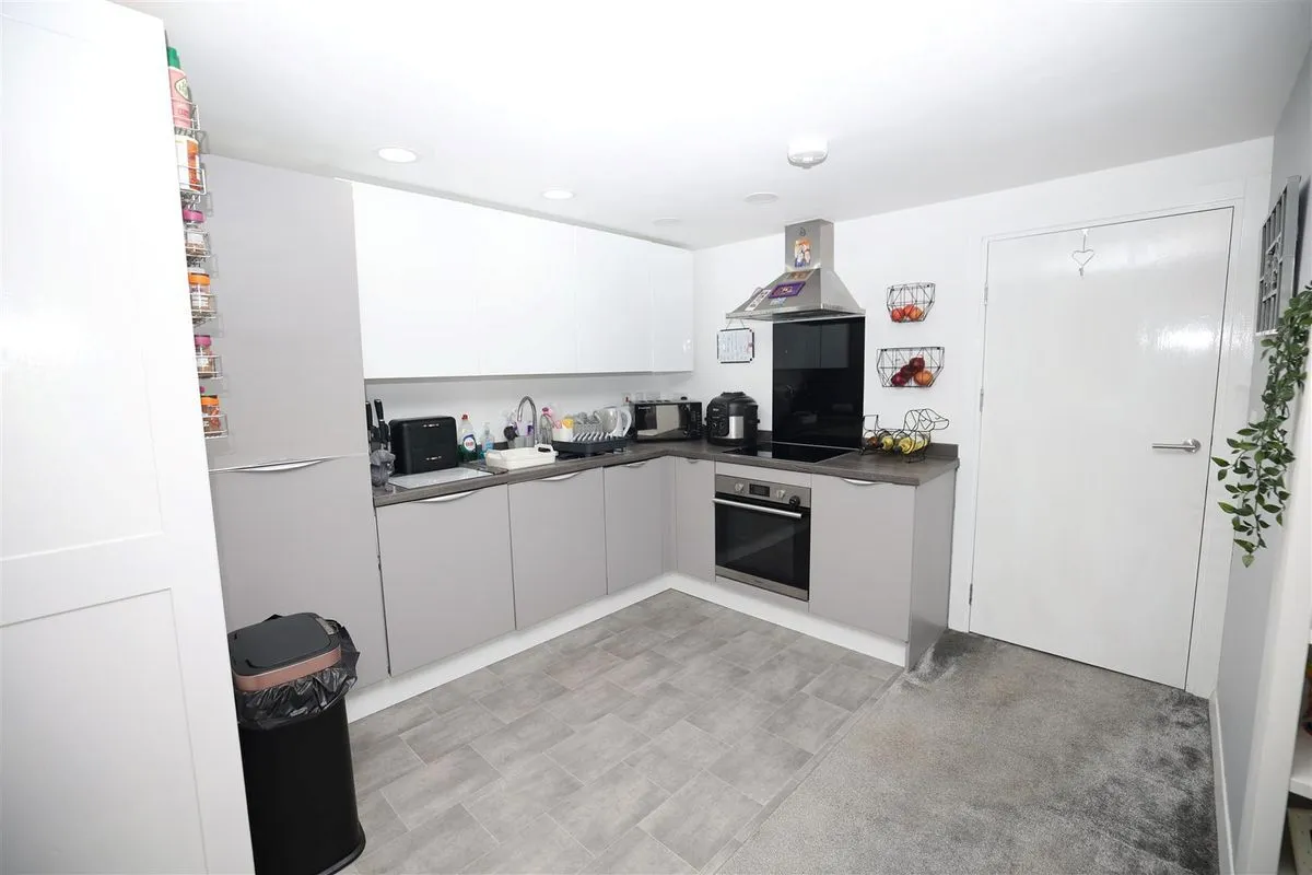56 New Coventry Road, Birmingham, West Midlands, B26 3BF - Online Auctions