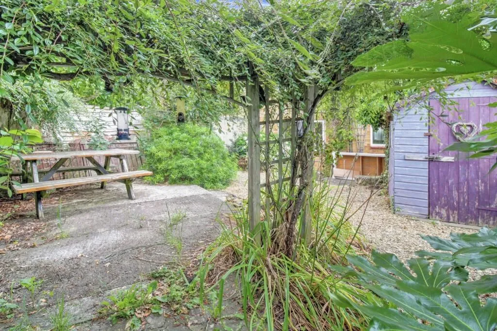 Banbury, Oxfordshire, OX16 0PH - Online Properties