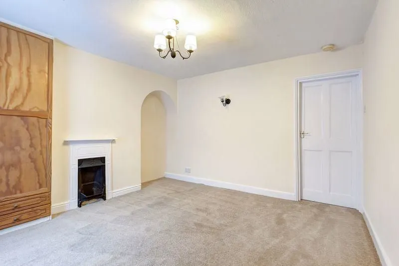 Congleton, Cheshire, CW12 4DG - Online Auctions