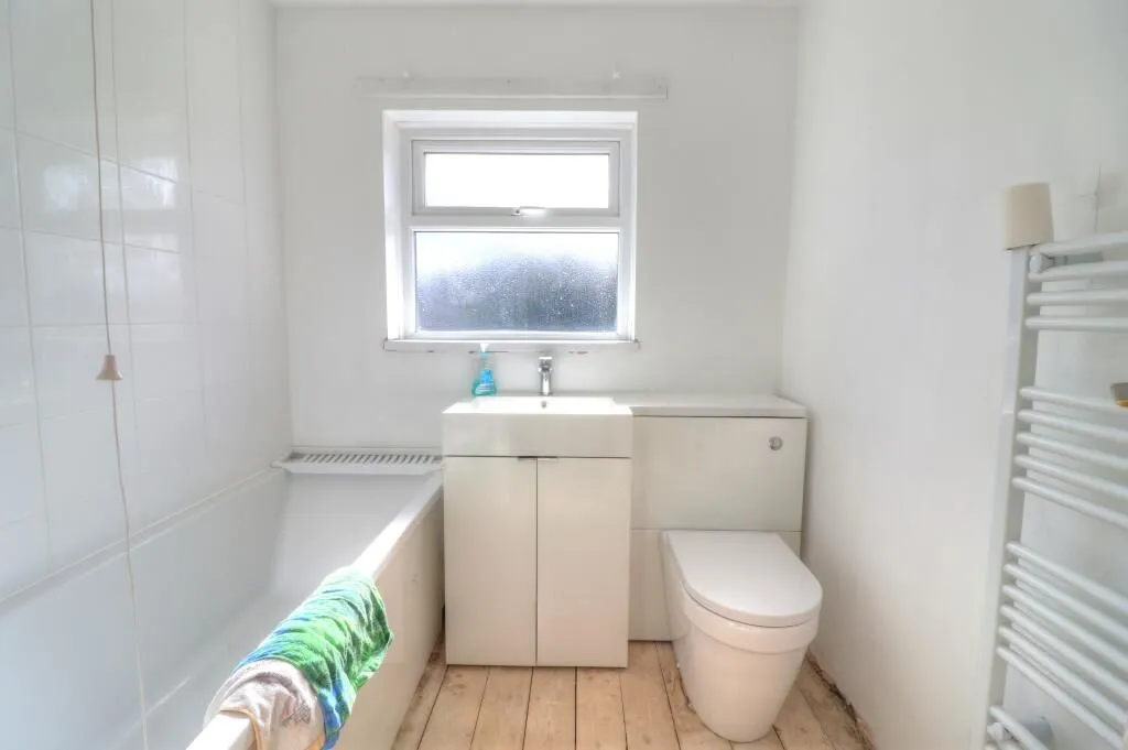 Wisbech, Cambridgeshire, PE13 2JS - Online Properties