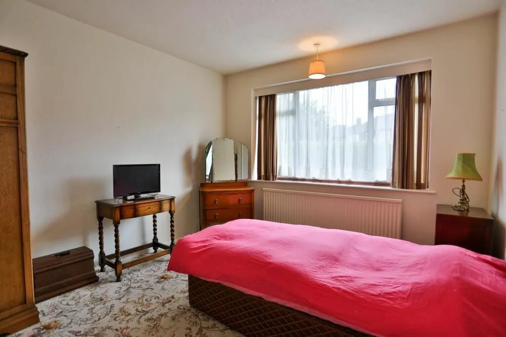 Bramcote, Nottingham, Nottinghamshire, NG9 3JB - Online Auctions